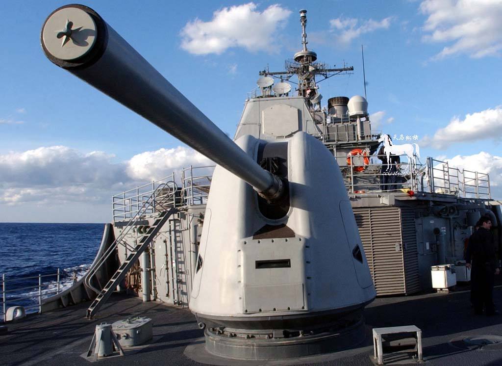 然而,军舰就完全不同了,舰炮虽然也可以用来对步兵作战进行火力支援