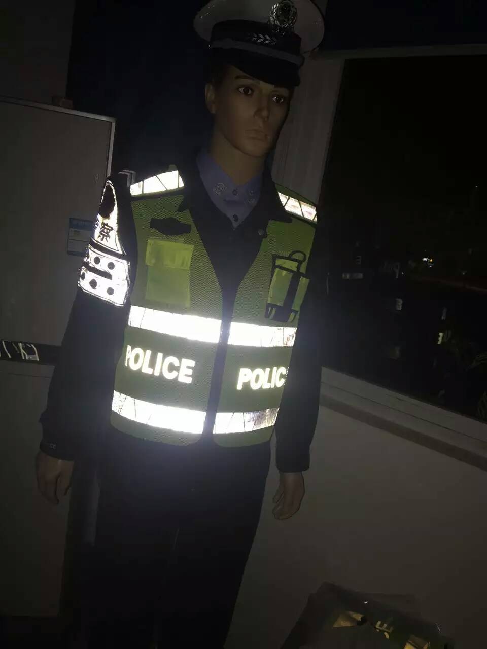 新式警察反光背心图片