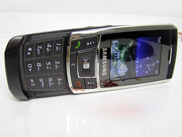 mwc 2007最佳手機:三星d908辣麼,有人不經要問,過去十年的mwc最佳手機