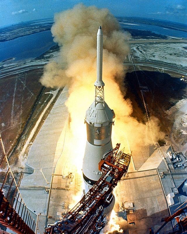 阿波罗11号阿波罗8号是在39a发射台进行的第一次载人发射,也是人类