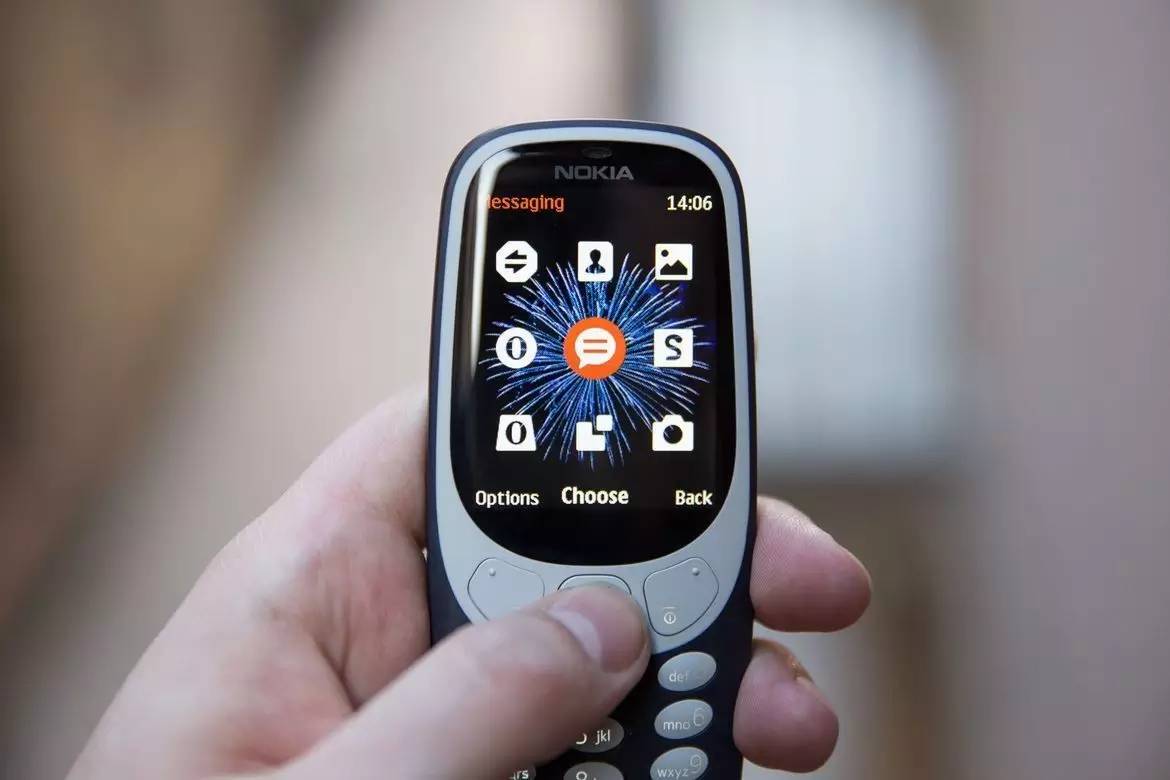 经典的nokia 3310回来了,又是一波童年回忆啊!