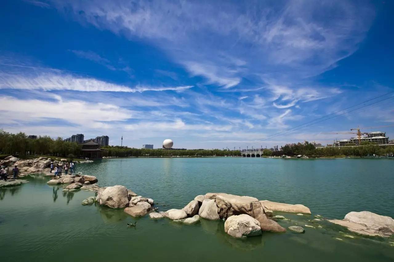 大雁塔—大唐芙蓉園—曲江池—唐城牆遺址公園—杜陵