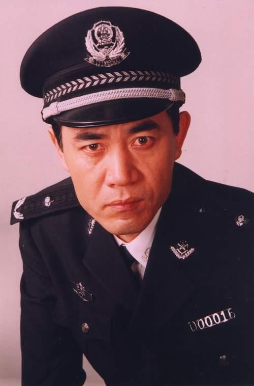 《公安局长》, 凭借该剧获得第21届中国电视金鹰奖观众喜爱的男演员奖
