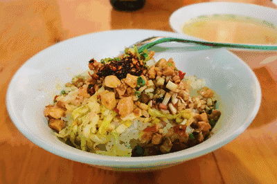 据说这是遵义最好吃的七家糯米饭,你们怎么看?