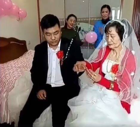 快手上流出视频:30岁新郎迎娶72岁老新娘!