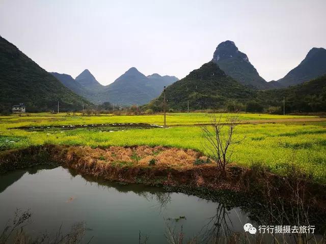 田心里村在桂林的西面,坐公交车可达,离市区更近.