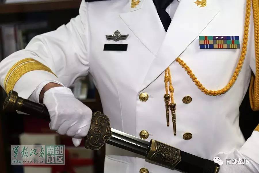 中国海军佩剑深蓝之剑图片