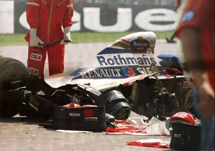 塞纳在坦布雷罗弯意外丧生f1圣马力诺大奖赛1994年5月1日当之无愧的