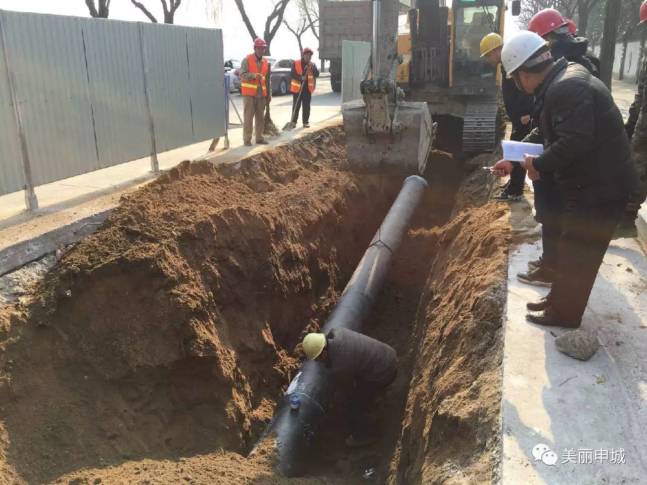 镜头丨滨河南路供水管网施工现场