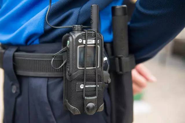 3月5日 ,澳门旅游警察在警民同乐日上展示装备