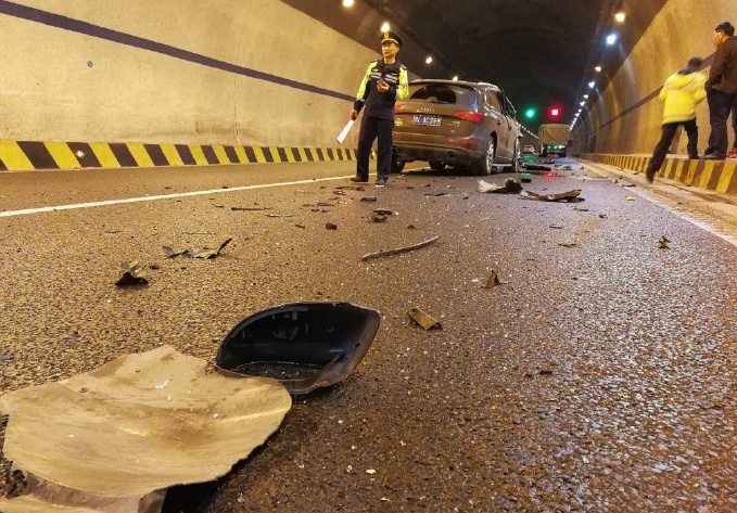 福建泉州隧道交通事故图片