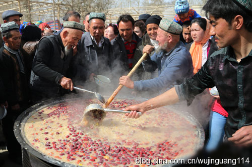 诺鲁孜节饭图片