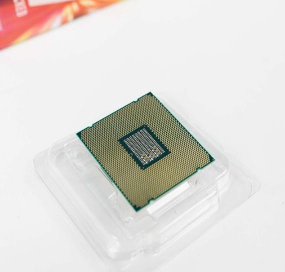 六核心十二線程發燒用戶不二選擇i76800k開箱