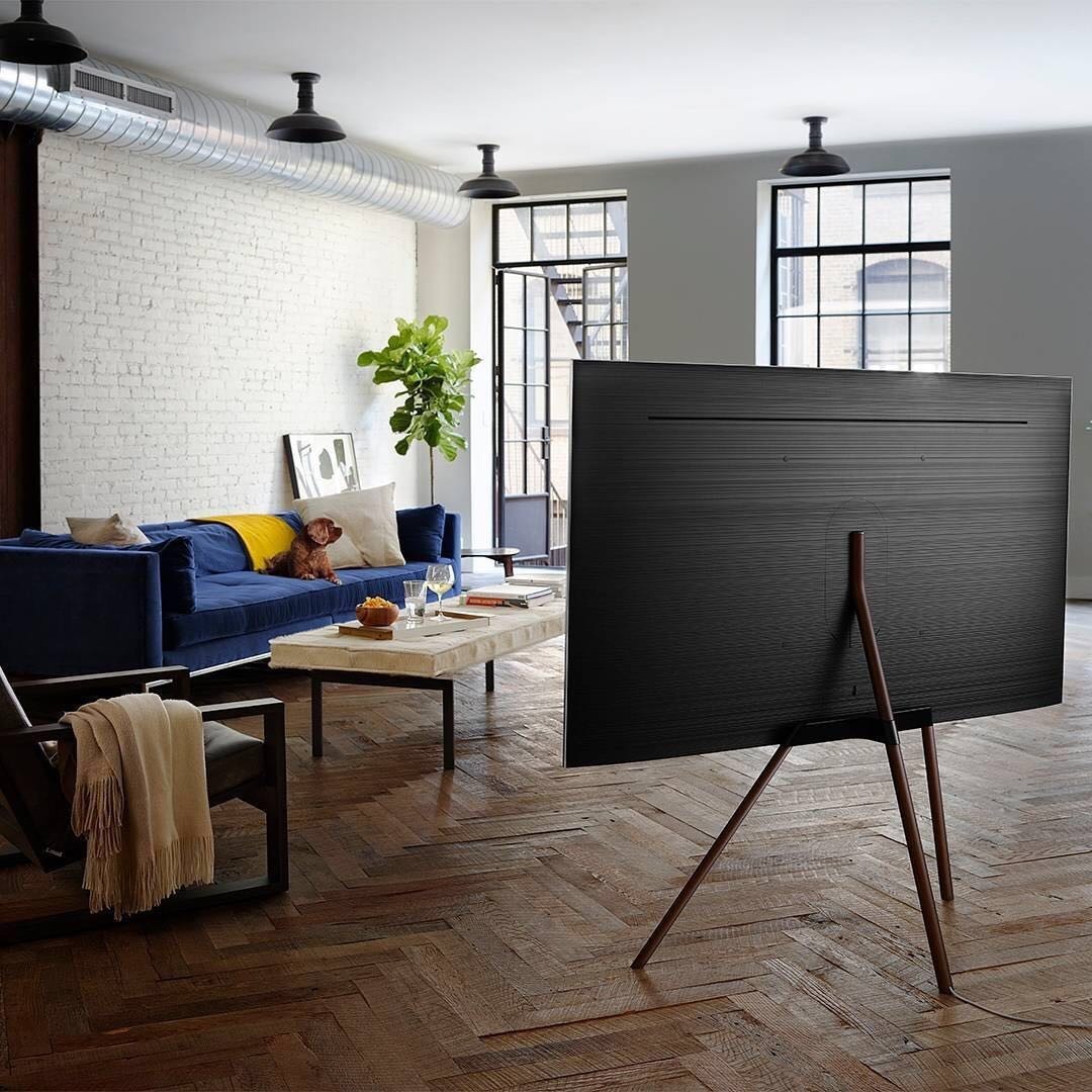 三星qled电视采用360°无边框设计,为用户提供了无缝连接,无线连接及