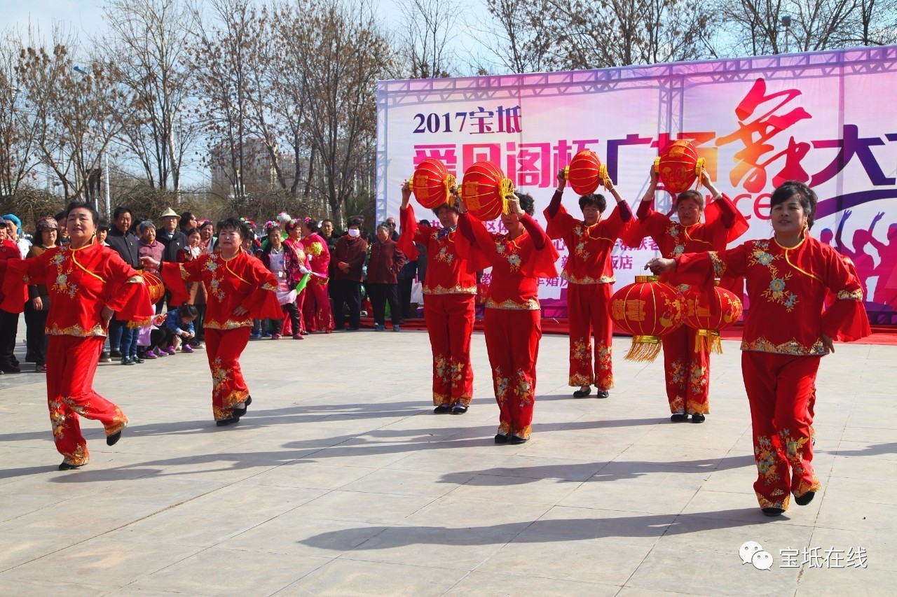 《正月十五闹花灯》