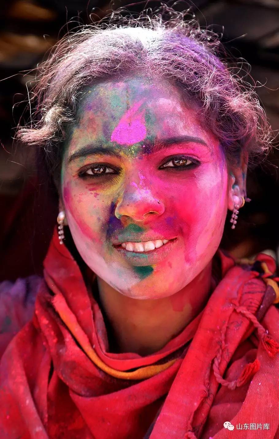 印度洒红节美女图片