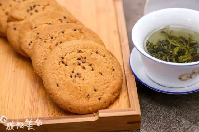 桃酥和米花糖,燈芯糕,桂花茶餅同為江西四大名點.