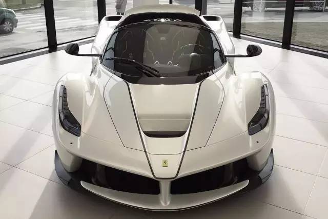 【梦幻超跑】敞篷马王大赏,白色法拉利laferrari aperta!