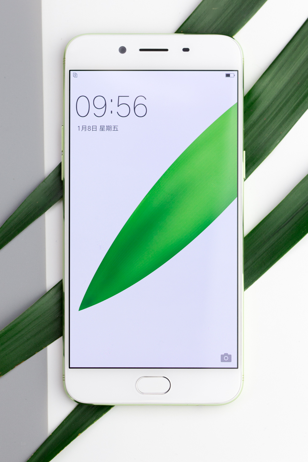 oppo r9s清新绿版图赏 最美的oppo手机诞生了