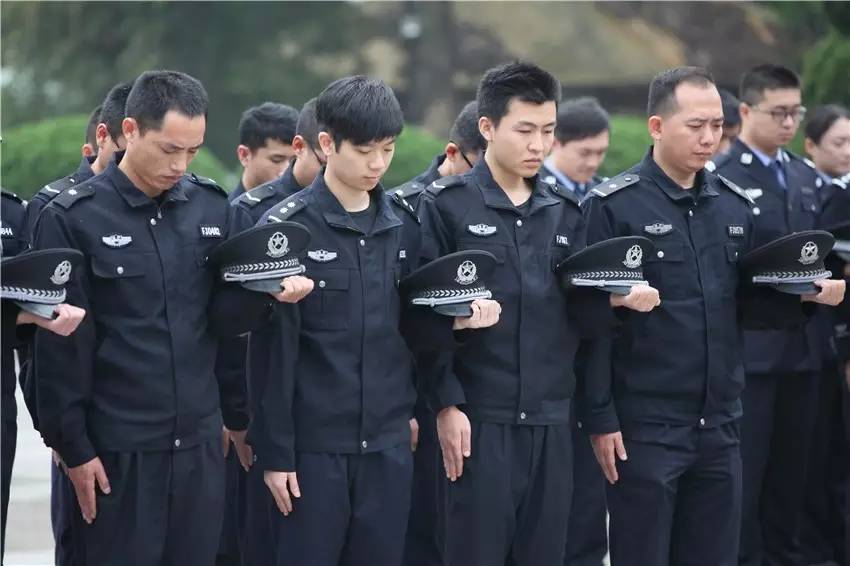 公安部辅警服装统一图片