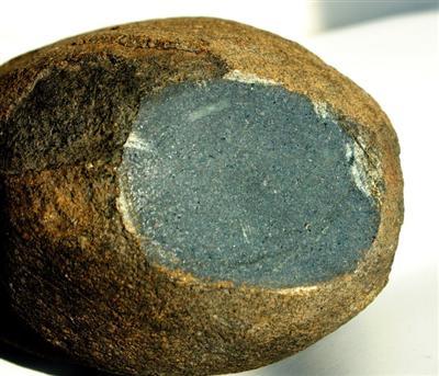 陨石和普通石头区别 价值 鉴定