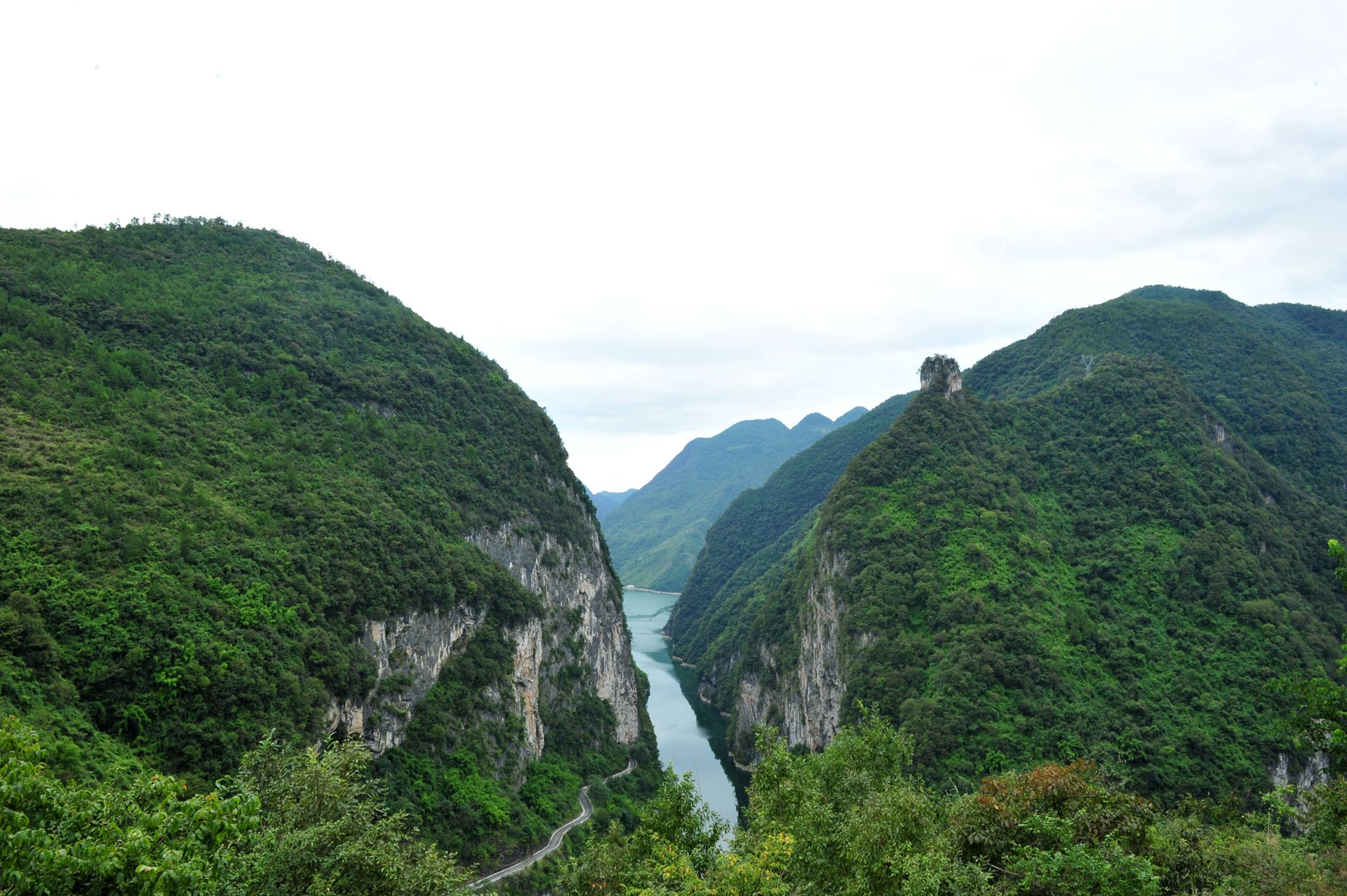 阿蓬江大峡谷,落入凡间的风景