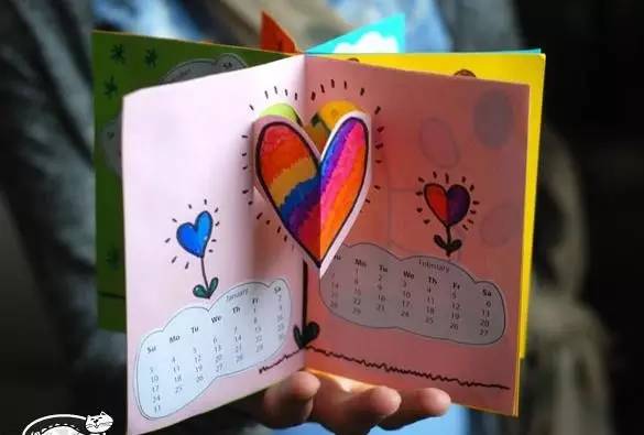 彩色卡纸制作日历图片