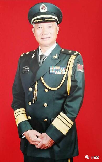 蒋忠良,原上海警备区副司令员,少将军衔,浙江磐安人,1976年2月入伍,曾