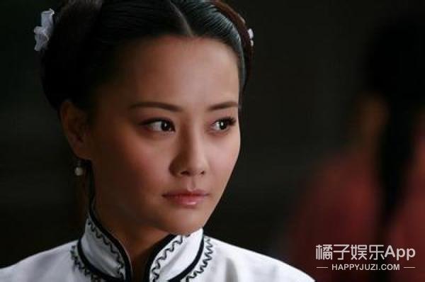 2009年,她主演《大丫鬟》,饰演性格坚忍不拔的桑采青,并凭借此剧的