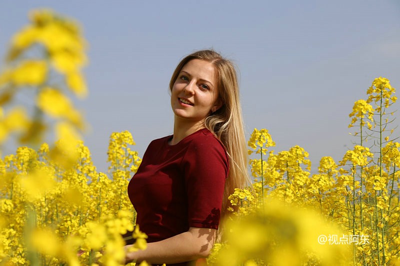 俄罗斯美女学生美景图片