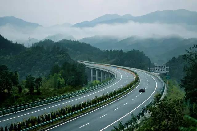 赣粤高速昌樟管理处提供昌樟,温厚,昌铜三条高速公路的出行服务资讯