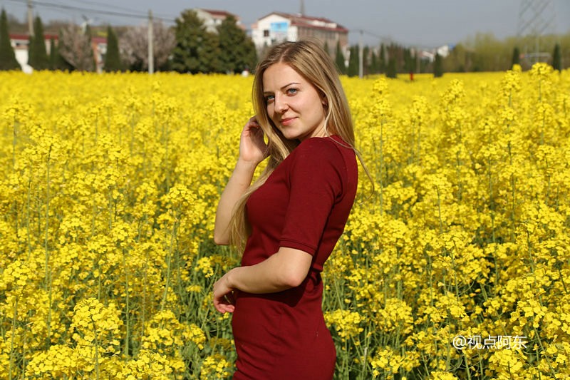 俄罗斯美女学生美景图片