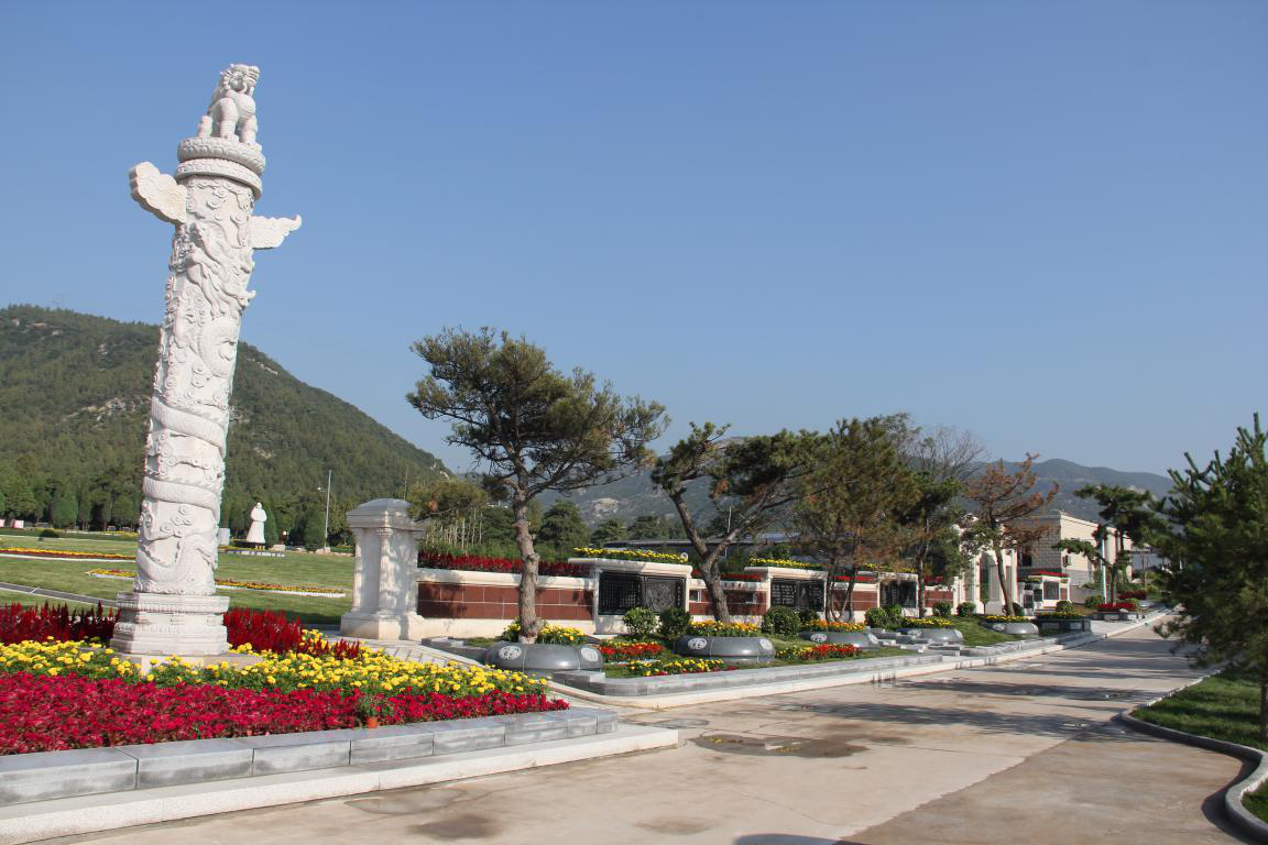 我们的节日"清明节"走进太原市龙山墓园