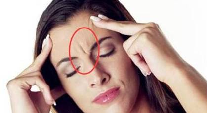 2,竖纹一般是出现在印堂,也就是两条眉毛中间的额头区域之上.