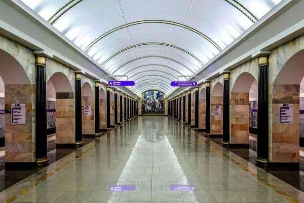 圣彼得堡地铁: 世界最深的地铁之一 只有朝鲜不服