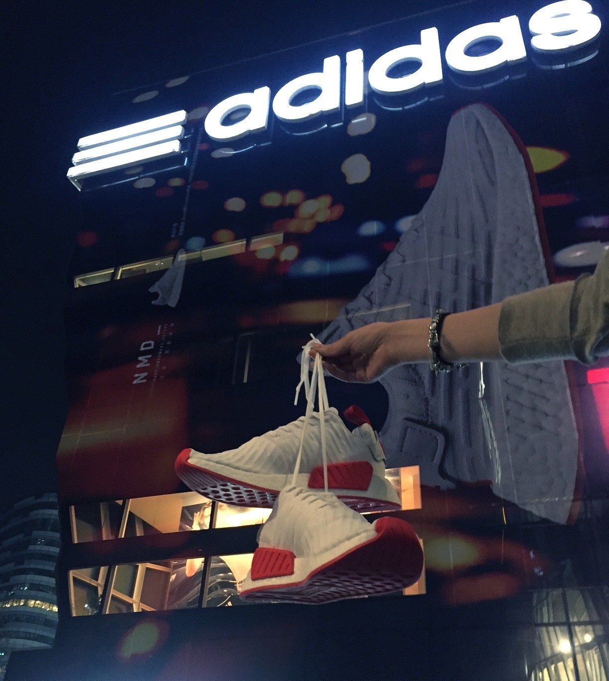 adidas三里屯图片