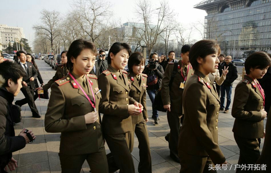 动人的仅仅是朝鲜的文艺女兵
