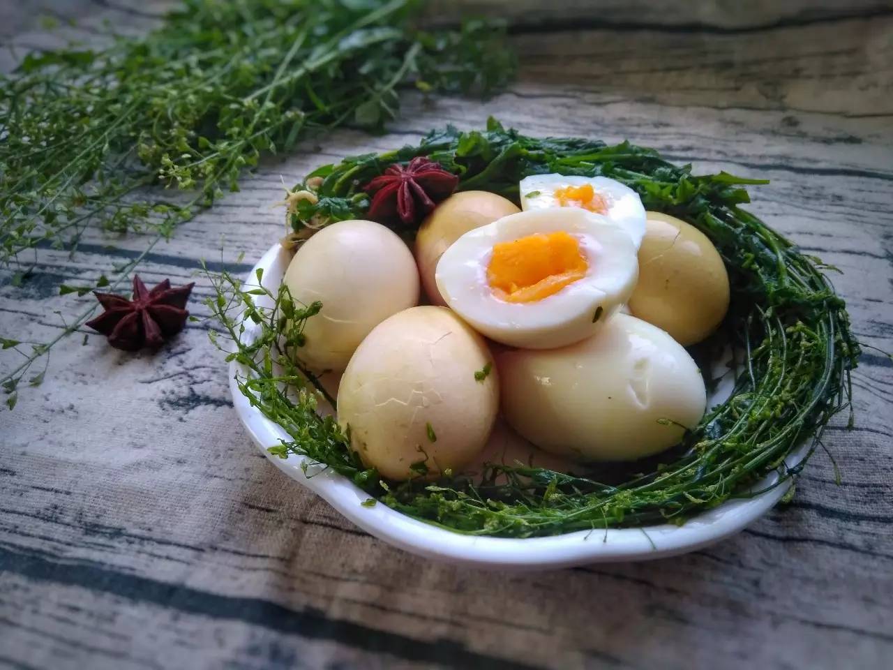 春食荠菜赛仙丹荠菜煮鸡蛋