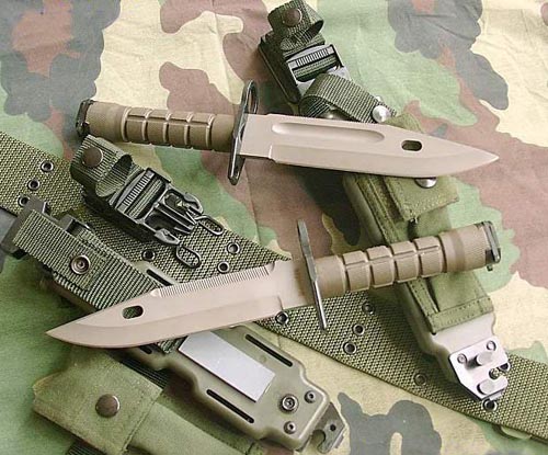 95式自动步枪的标配95式多用途刺刀