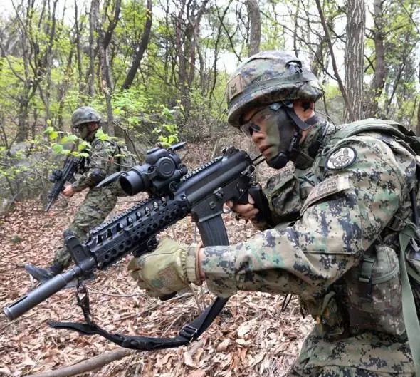 韩国特种部队步枪图片