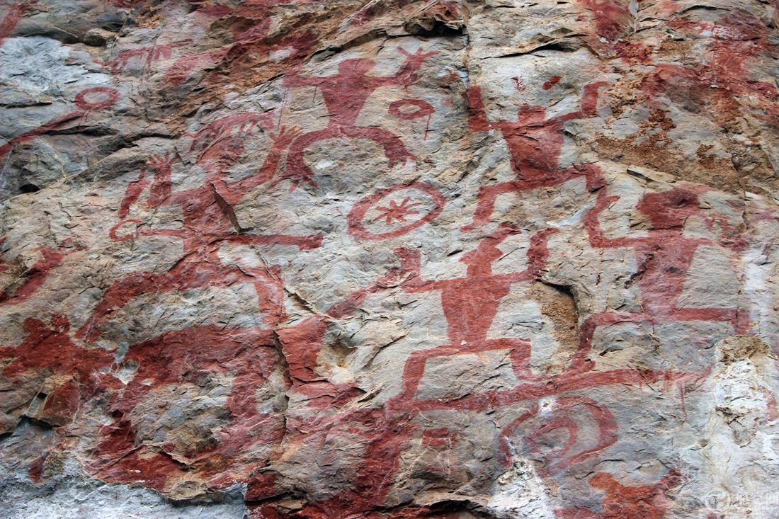 壮族古代崖壁画花山图片