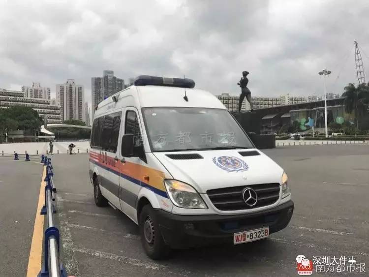 武警医院救护车图片