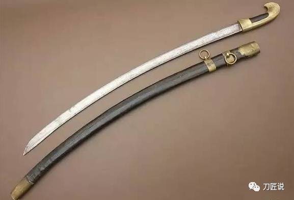 刀头双刃被称之为鹰之利爪的军刀极品:恰西克的骑兵战刀