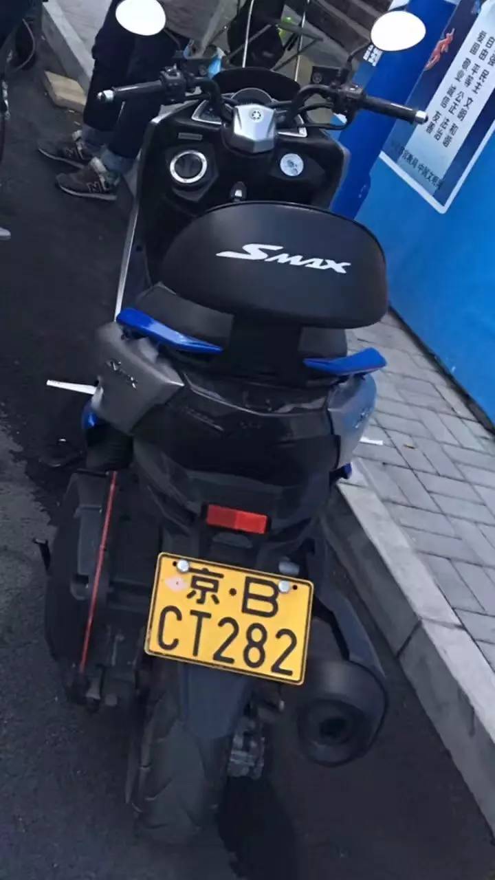 北京rc8/smax155两辆摩托车被盗