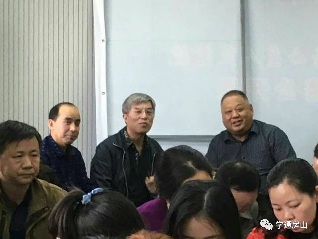 张玉进老师和广东广州47中汇景实验学校张琼吉老师都讲"方差"第一课时