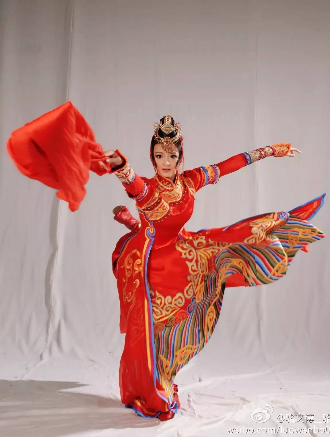 舞蹈演员骆文博照片图片