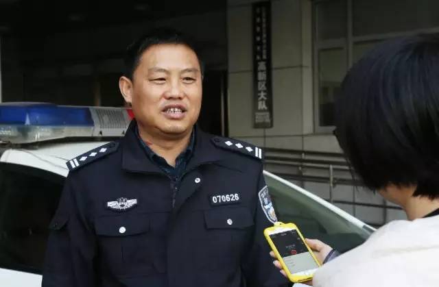 小布探路实探连云港市区七个交警大队以后办事不再跑冤枉路