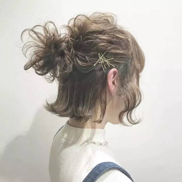 发型欣赏——最新日系凌乱扎发作品