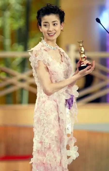 拿下最佳女主角,44岁的日本女星宫泽理惠,第40届颁奖典礼如约举行