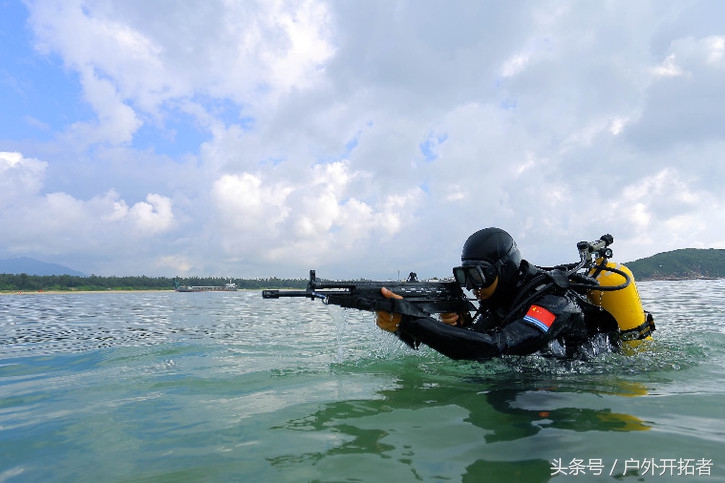 中国海军特种部队:两栖蛙人